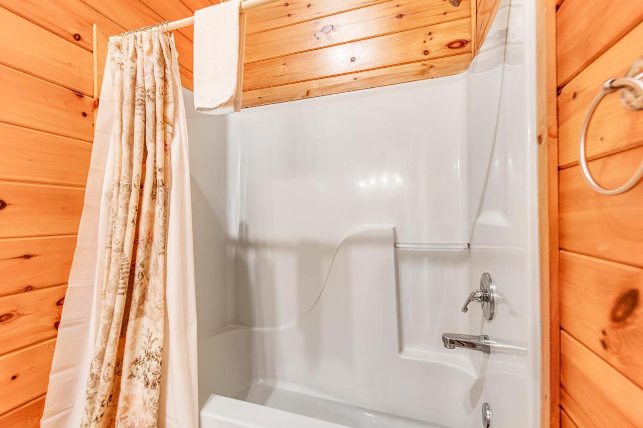 Bear Pleasures Villa Gatlinburg Exterior photo